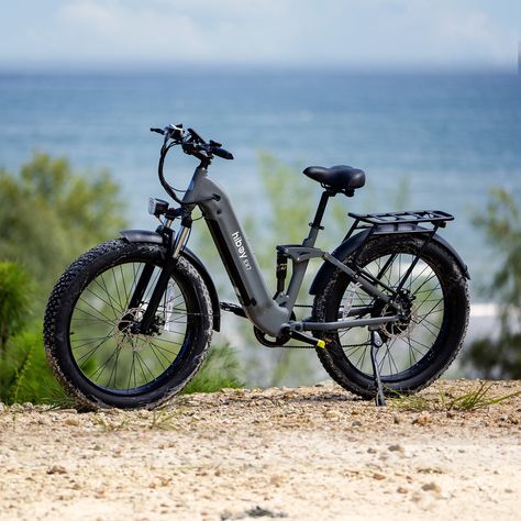 Electric bikes for big guys turn off automatically after a period of no pedaling but if you want, you can switch off the motor manually too